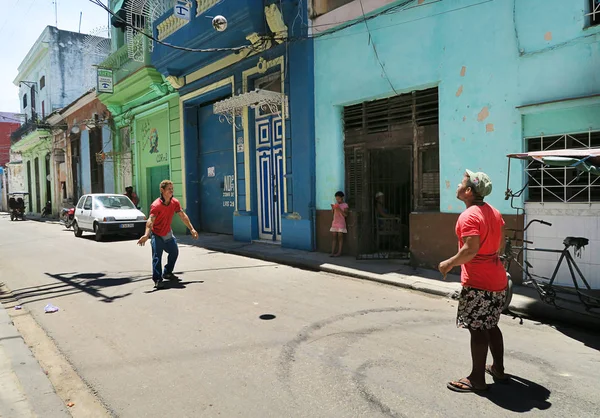 Kuba Hawana Kwietnia 2016 Typowy Dzień Hawanie Jednej Ulic Ludzi — Zdjęcie stockowe