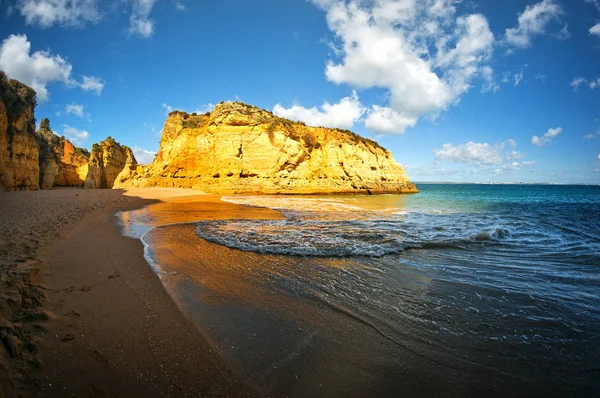 Schöner Algarvenstrand Praia Rocha Portugal Einem Sonnigen Wolkenlosen Tag Keine — Stockfoto