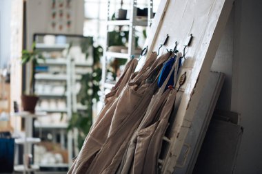 Seramik ürünler, ürün kil yapmak için çeşitli öğeleri için Araçlar