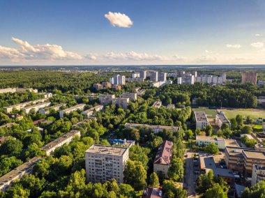Troitsk City - yaz güneşli bir gün, yeni bir Moskova Bölgesi yükseklikten havadan görünümü