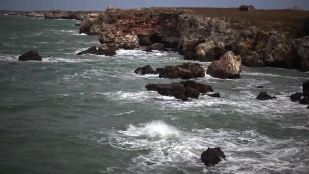 Costa Rochosa Mar Negro Bulgária Tyulenovo — Vídeo de Stock