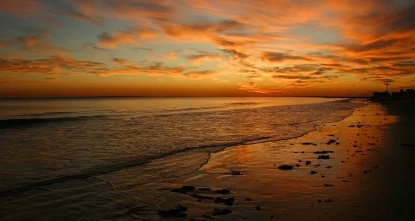 Puesta Sol Roja Sobre Brighton Beach Nueva York — Foto de Stock