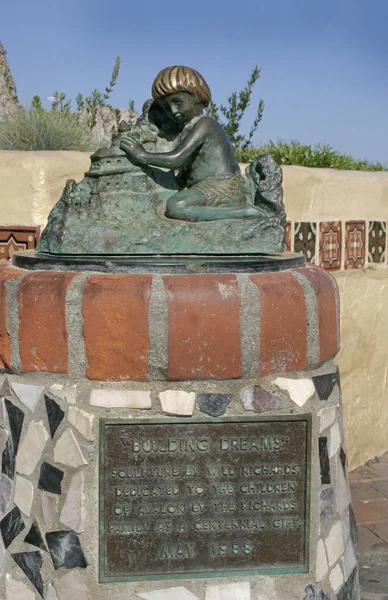 アメリカ カリフォルニア州サンタカタリナ島 2009 記念碑や太平洋でカタリナ島にアバロンの町の彫刻 — ストック写真