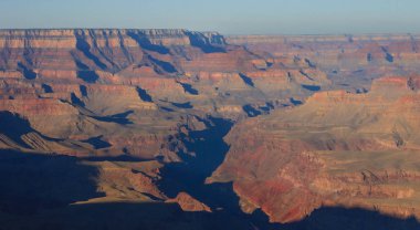 Arizona, ABD 'deki Grand Canyon Ulusal Parkı' nda gün doğumunun manzarası