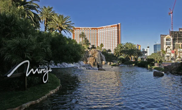 Las Vegas Eua Dezembro 2009 Cascata Cachoeiras Fontes Perto Hotel — Fotografia de Stock