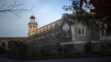 Ukrayna, Odessa - 25 Ekim 2018 Kuyalnik Liman, modern bir sanatoryumun topraklarında antik çamur banyosu