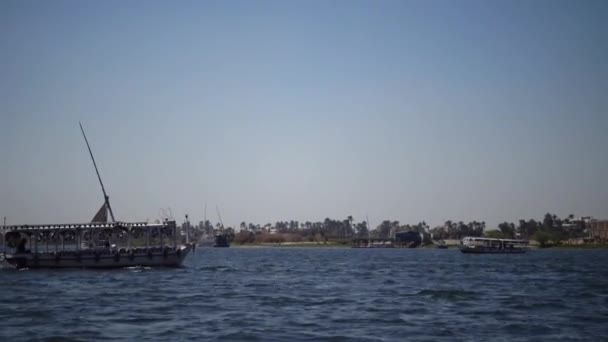 Luxor Ägypten April 2019 Touristenboot Auf Dem Nil Luxor Ägypten — Stockvideo