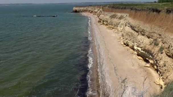 岛上陡峭的海岸 贝雷赞 博里斯内斯 皮雷辛 是黑海上的一个岛屿 位于乌克兰米科拉伊夫州奥恰基夫 雷翁的德涅伯 布格河口入口处 — 图库视频影像