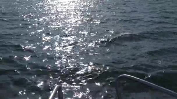 Abbagliamento Riflesso Del Sole Nell Acqua Mare Mar Nero Ucraina — Video Stock