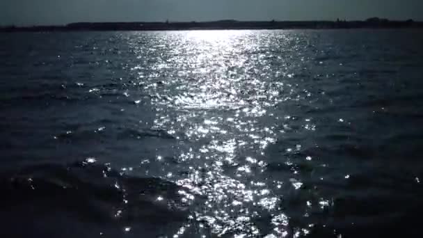 Λάμψη Αντανάκλαση Του Ήλιου Στο Θαλασσινό Νερό Μαύρη Θάλασσα Ουκρανία — Αρχείο Βίντεο