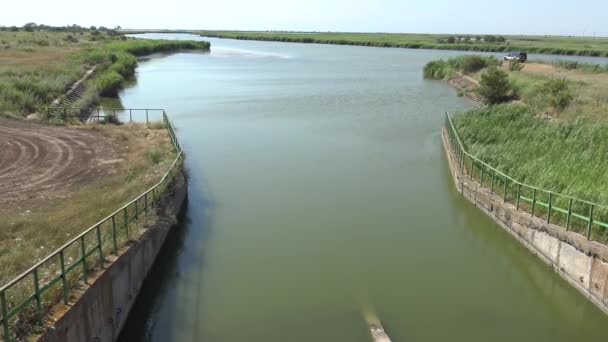 Hydraulisk Struktur Fungerar Inte Kanal Som Förbinder Floden Med Sasyk — Stockvideo