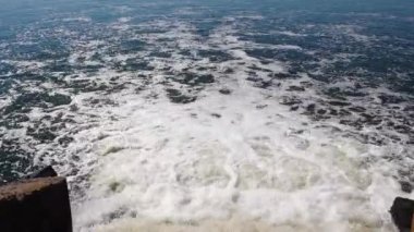 Kirli sular doğal bir rezervuar haline gelir Hadzhibeysky haliçleri, Ukrayna