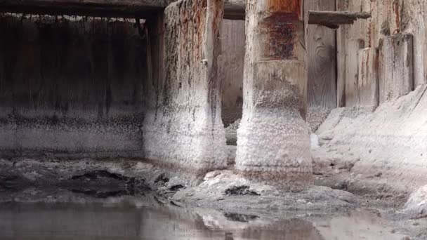 Drying Kuyalnik Estuary Salt Crystals Wooden Pillars Old 18Th Century — Stock Video