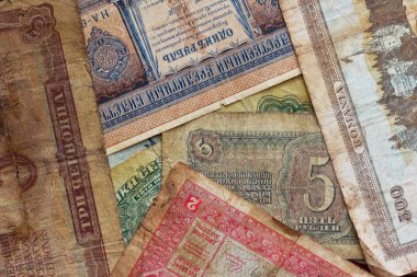 Farklı ülkelerden ve sorunu yıl eski para