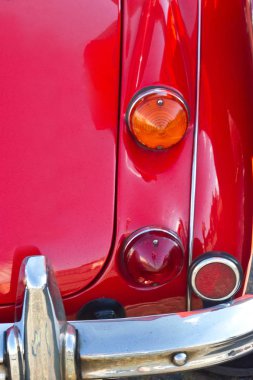 Cara renk dönüm sinyal ve eski rad arka ışıklar.