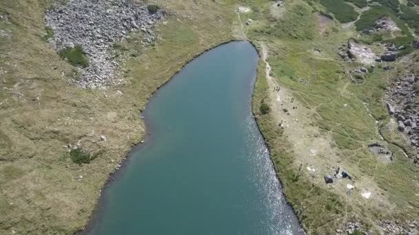 Highland Lake Brebenesku Oekraïense Karpaten — Stockvideo