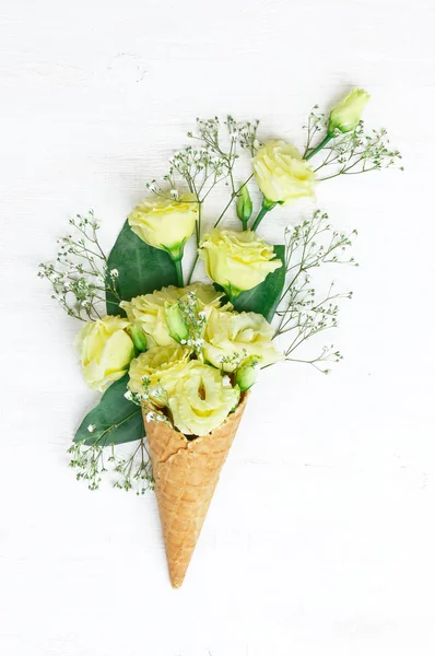 Gelado de rosas — Fotografia de Stock