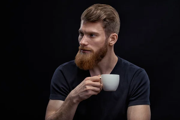 Confident perfect hairstyle man having coffee — Stock Photo, Image