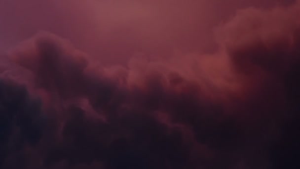 Kochende Wolken Bedeckten Die Terrakottafarbe Des Sonnenuntergangs Veranschaulicht Die Fremde — Stockvideo