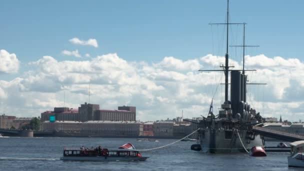 San Petersburgo Rusia Julio 2018 Crucero Aurora Centro San Petersburgo — Vídeo de stock