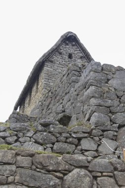 Lanet Machu Pichuu Kalesi ve dağlar Peru'da Cuzco bölgesi, Güney Amerika çevreleyen en iyi yerlerden biri. UNESCO Dünya Miras Listesi.