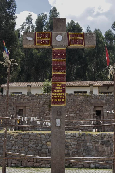 Zbliżenie Krzyż Przodu Kościoła Katolickiego Peru Cusco — Zdjęcie stockowe