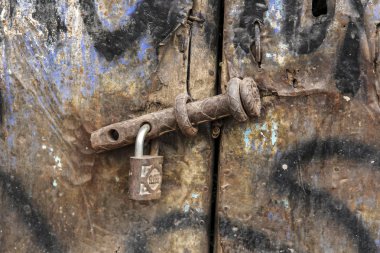 Eski bir tarihi bölge Cuzco Peru kapıda detayını. Ahşap üzerinde çalışmak.