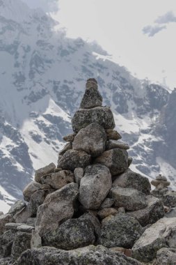 Rock esculpture parkur Cuzco Peru Salkantay dağın tepesine içinde yapılmıştır. Kutlama. Minnet.