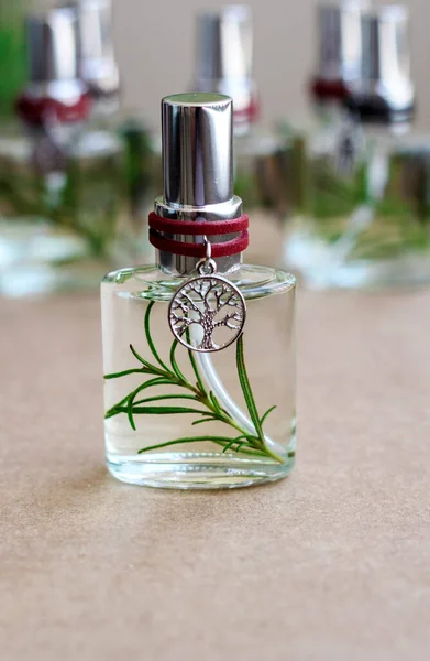 Aromatische Home Spray Luchtverfrisser Een Transparante Mini Glazen Fles Met — Stockfoto