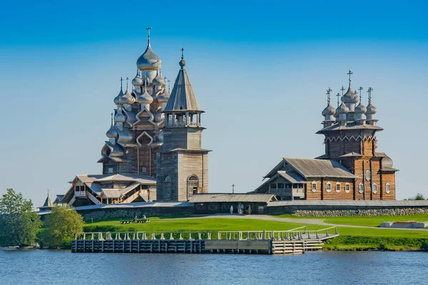 Historisch Architectonisch Etnografisch Openluchtmuseum Reservaat Kizhi Uitzicht Houten Kerk Klokkentoren — Stockfoto