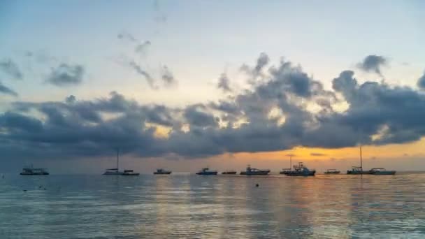 Idő Telik Gyönyörű Felhős Sunrise Óceán Dominikai Köztársaság — Stock videók