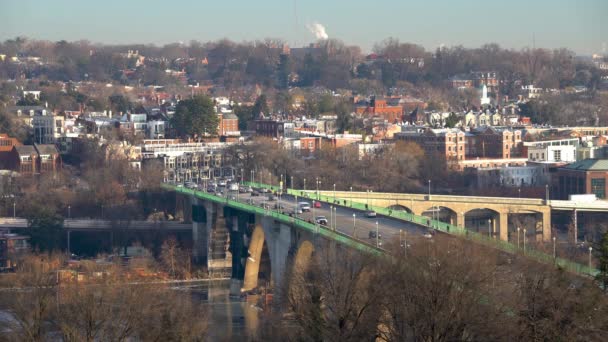 Uitzicht op Key brug in Washington DC in de winterochtend — Stockvideo