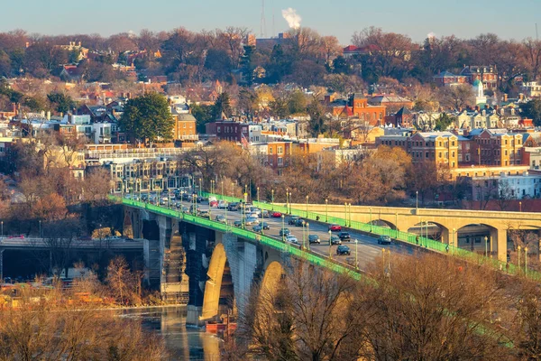 Vista en Key bridge en Washington DC en la mañana de invierno —  Fotos de Stock