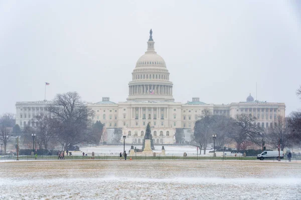 US Capitol ve Washingtonu DC v zimě — Stock fotografie