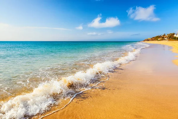 Hermosa playa del océano en las islas Canarias —  Fotos de Stock