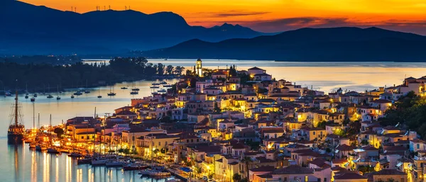 Poros bei Nacht, Griechenland — Stockfoto