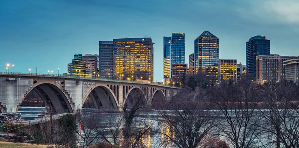 Key bridge nocą w Waszyngtonie — Zdjęcie stockowe