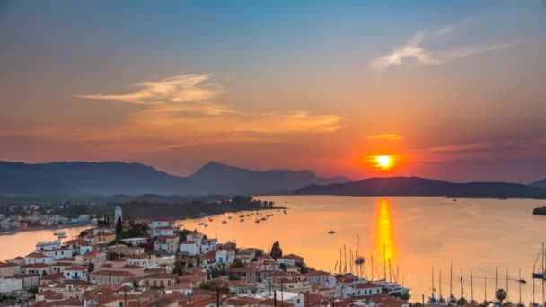 Timelapse από Αεροφωτογραφία στο ηλιοβασίλεμα σε Πόρος, Ελλάδα — Αρχείο Βίντεο