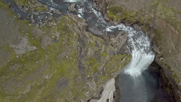 Cachoeira Aérea Islândia Montanhas Rio — Vídeo de Stock