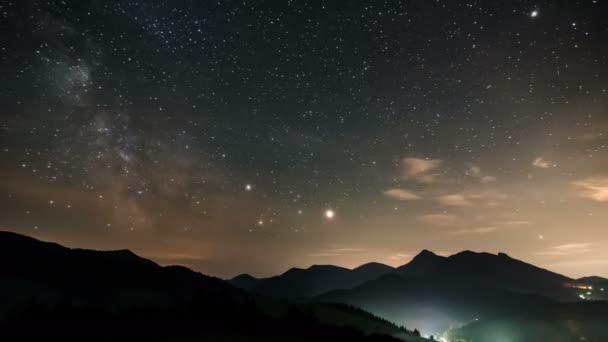 Milchstraße Galaxie Sterne Nachthimmel Über Bergen Zeitraffer — Stockvideo