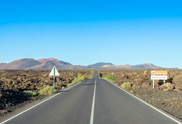 Estrada Panorâmica Paisagem Vulcânica Parque Nacional Timanfaya Lanzarote Ilhas Canárias — Fotografia de Stock