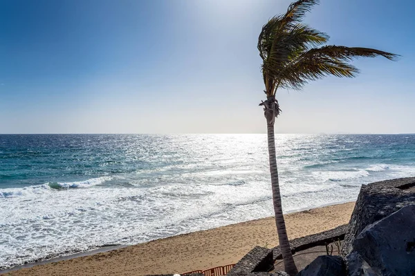 Dag Utsikt Över Stranden Och Atlanten Puerto Del Carmen Lanzarote — Stockfoto