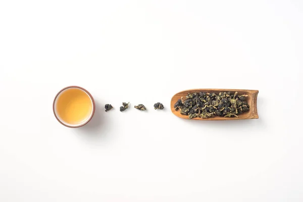 アジア文化とデザイン コンセプト 新鮮な台湾ウーロン茶とティーポット — ストック写真