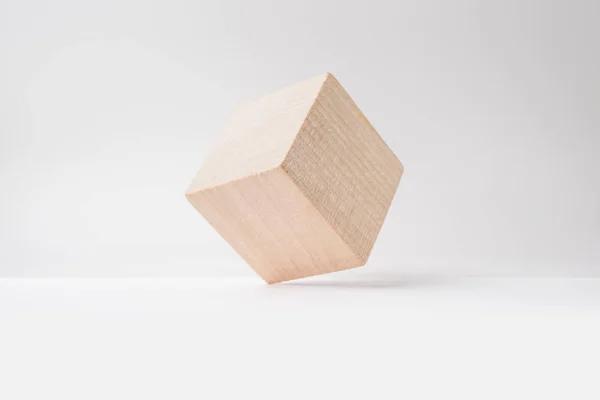 Concepto Diseño Cubo Madera Real Geométrico Abstracto Con Diseño Surrealista — Foto de Stock