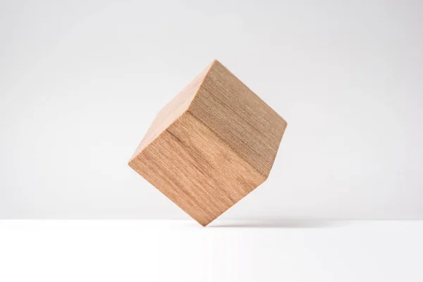 Concepto Diseño Cubo Madera Real Geométrico Abstracto Con Diseño Surrealista — Foto de Stock