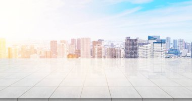 İş kavramı - panoramik modern cityscape kuş hava bakışı gündoğumu ve sabah altında bina ile boş beton zemin üstü mavi Tokyo, Japonya parlak gökyüzü görüntü için ya da ürün montaj