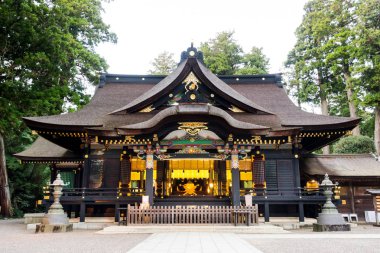 Katori jingu Tapınağı yeşil orman içinde. Tarih Kültür Mirası Chiba İli, Japonya