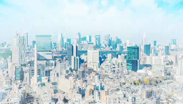 Asya iş kavramı Emlak ve kurumsal inşaat - panoramik modern cityscape Japonya karışım kroki ve suluboya resim efekti sabah mavi parlak gökyüzü altında hava görünümü oluşturma