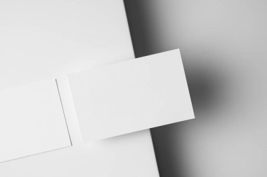 Beyaz arka planda kopya alanı olan kartvizit 