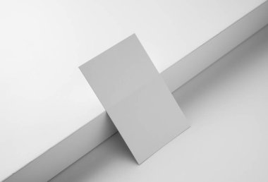 Beyaz arka planda kopya alanı olan kartvizit 